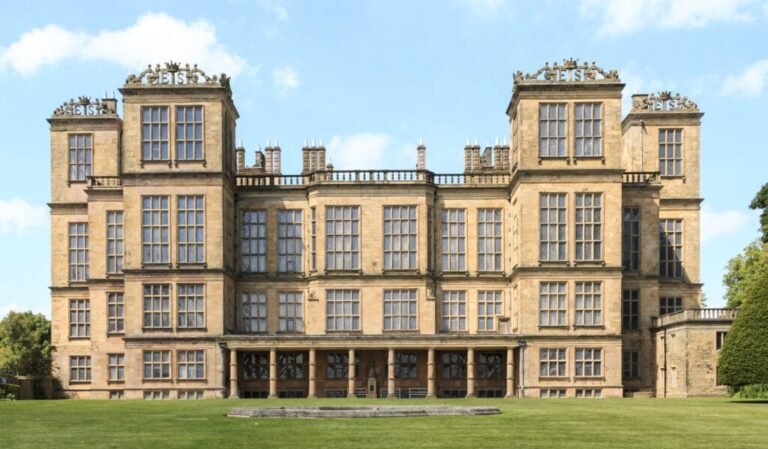 Hardwick hall exterior