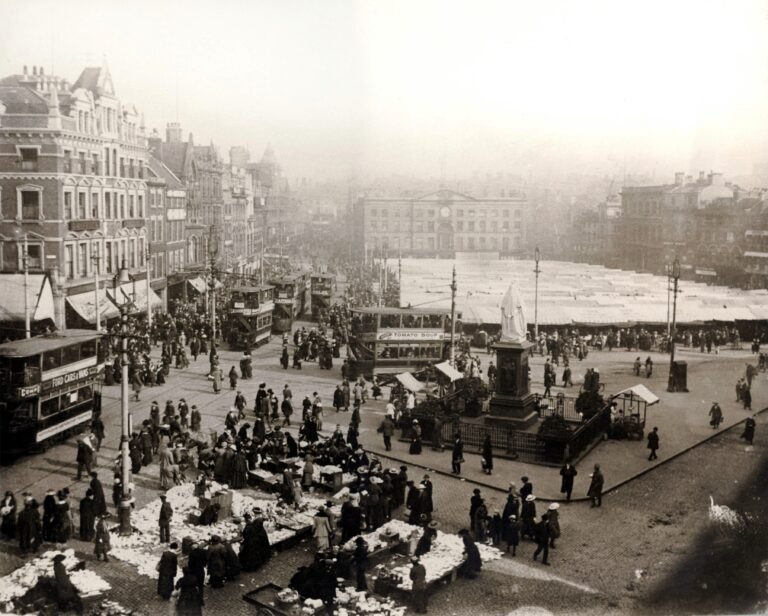 Vintage picture of Nottinghams market place