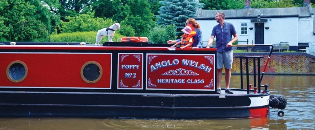 Family on the Anglo Welsh- The narrowboat holiday company