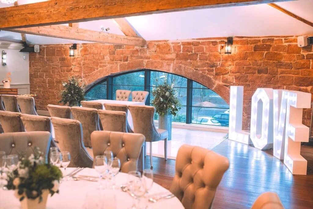 Dining room at Allerton Manor Golf Club