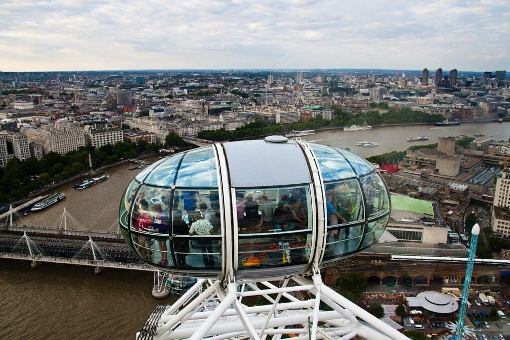 london eye pod